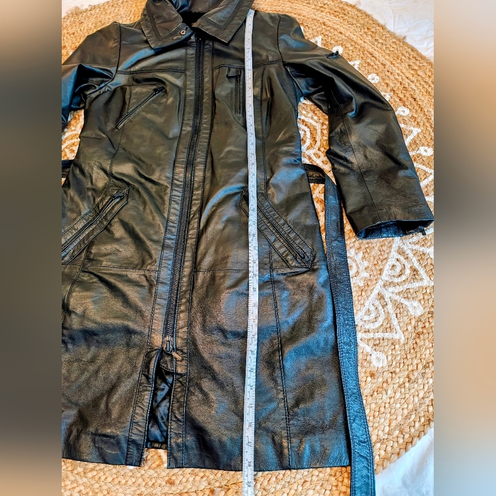 Classic Black Leather Trench Coat with Belt - Picture 8 of 16